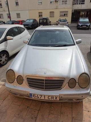 Mercedes-Benz Clase E 2001