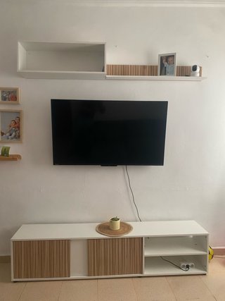 Mueble de TV Blanco y Madera