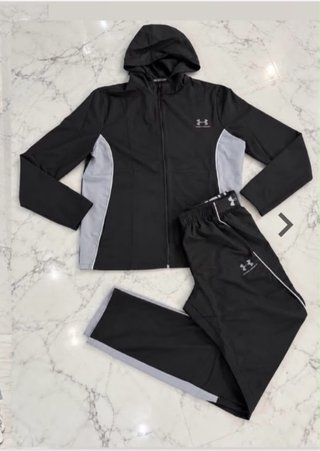 Chándal Under Armour Negro y Gris