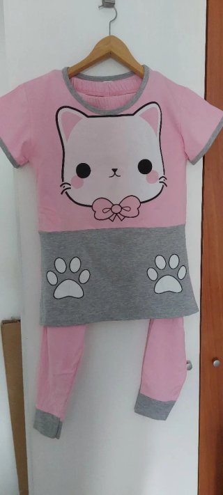 Pijama de Gato Rosa y Gris