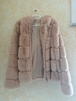 Chaqueta de pelo rosa