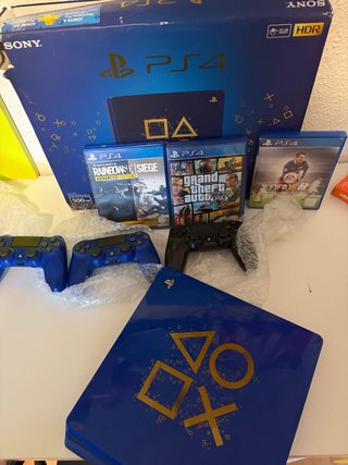 PS4 (PlayStation 4) Slim Days of Play