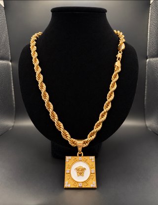 Collar Versace Cordón Salomónico oro laminado 18k