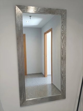 Espejo Plateado de Pared