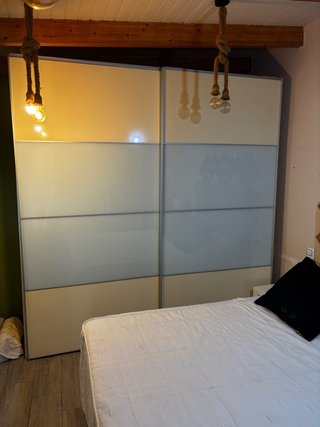 Armario de puertas correderas
