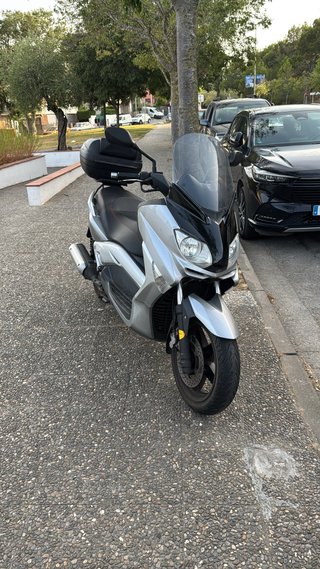 Yamaha Xmax 250 (2010) con sólo 13.000km reales