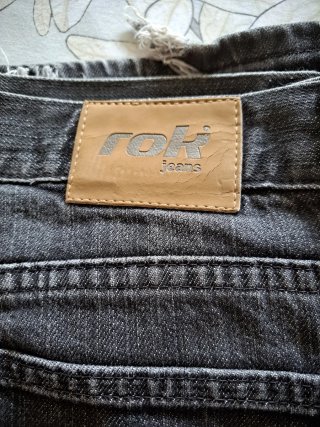 Vaqueros ROK Negros Talla 34