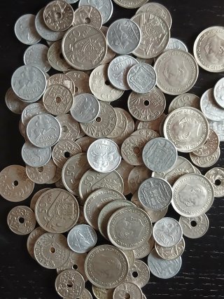 Lote de 110 Monedas Españolas.