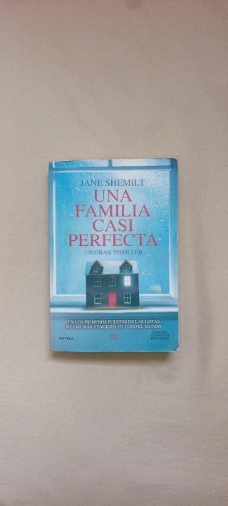 Una familia casi perfecta