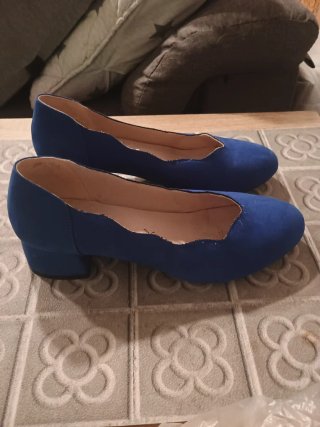Bailarinas con tacón azul