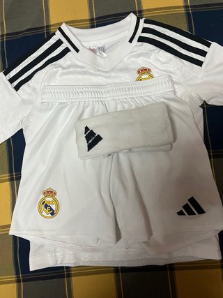 Equipación Real Madrid Niño Talla 4-5