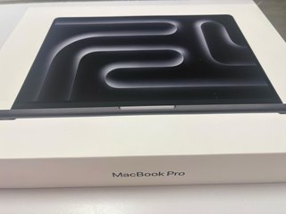 MacBook Pro 14 pulgadas (sin abrir)