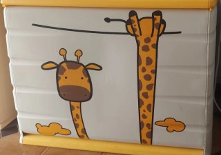 Baúl Infantil con Diseño de Jirafas