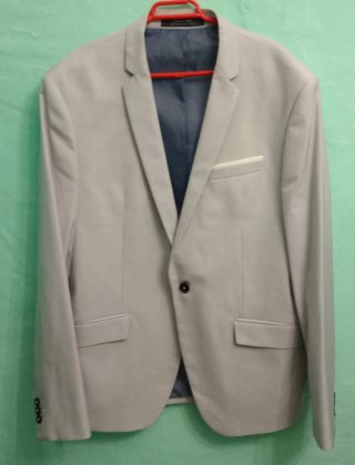 Traje, americana y pantalón.