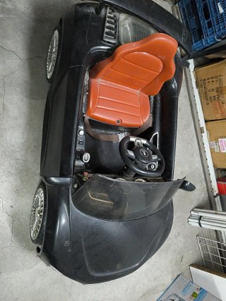 Coche eléctrico infantil negro
