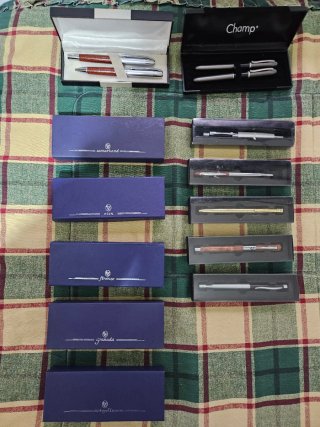 Set di 3 Penne e 11 Penne Stilografiche