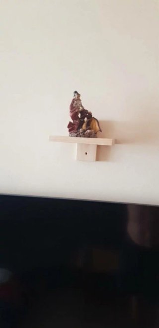 Estantería de pared de madera