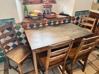 Mesa de comedor madera + 5 sillas