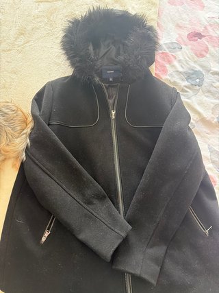 Abrigo Negro con Capucha Talla 50