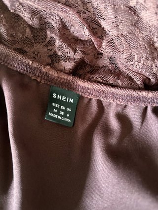 Top de encaje granate Shein Talla M