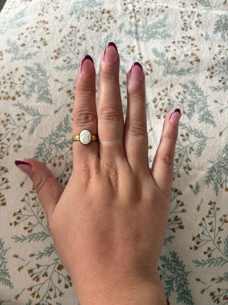 Anillo Dorado con Camafeo