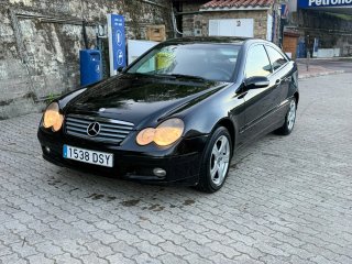 Mercedes-Benz Clase C 2005