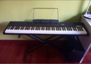 Piano Digital RockJam RJ88DP con Atril