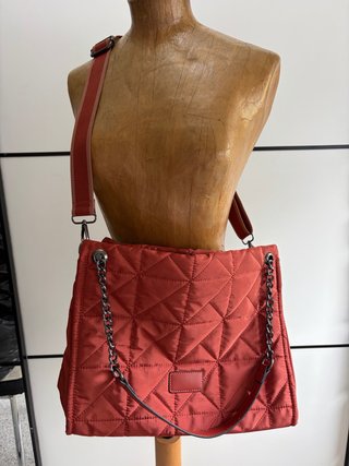 Bolso acolchado rojo