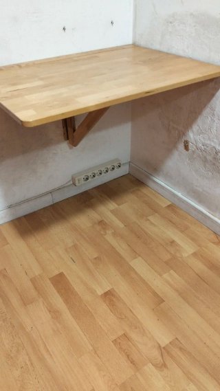 Mesa Plegable de Pared de Madera