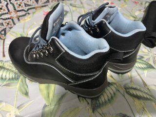 Botas de seguridad negras