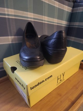 Zapatos Fly London Yoko Negros Talla 37 (4 UK )