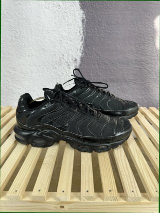 Nike Air Max Plus Triple Black Talla 41