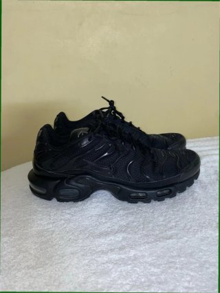 Nike Air Max Plus Triple Black Talla 39