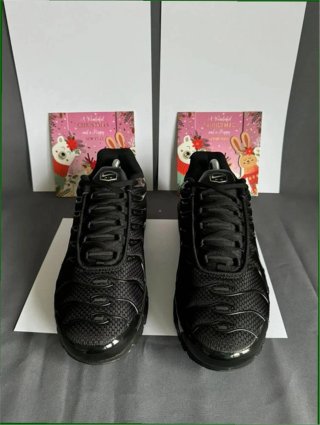 Nike Air Max Plus Triple Black Talla 38