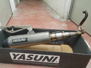 Tubo de Escape Yasuni para Honda Scooter 125