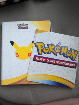 Pokémon 30 Aniversario. Colección CASI COMPLETA