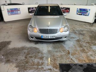 Mercedes-Benz Clase C 2004