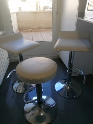 Set de 3 Taburetes Regulables, vendo por mudanza,