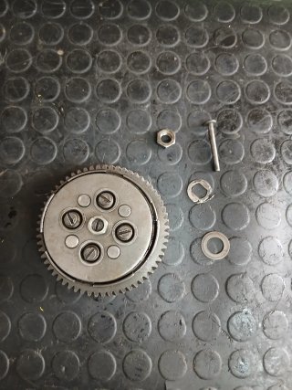 Embrague para Rieju P3 y P4 motor Minarelli.