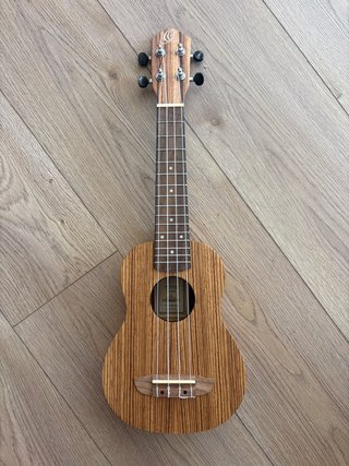 Ukelele Ortega con funda