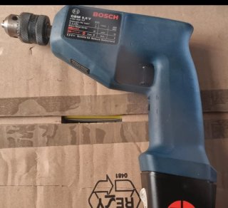 Trapano Bosch GBM 9,6 V con valigetta