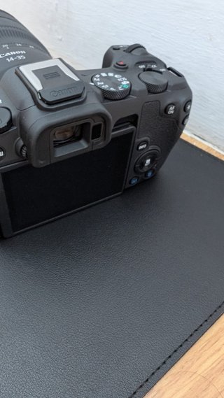 Cámara Canon EOS R8
