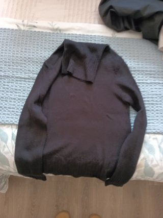 Jersey Negro de Cuello Alto