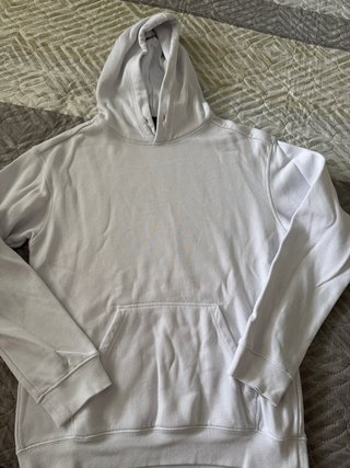 Sudadera con capucha blanca