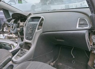 Opel guantera astra j berlina j lim. cosmo 343068