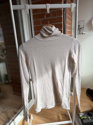 Jersey de Cuello Alto Color Crema