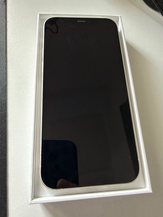 iPhone 12 128GB Bianco con batteria appena sostituita