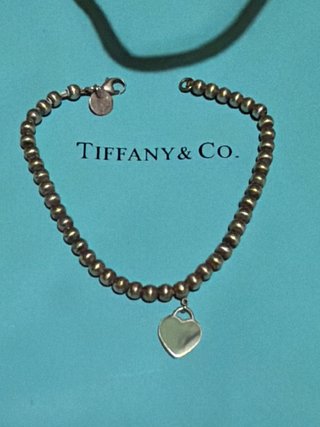 Pulsera Tiffany & Co. con colgante de corazón