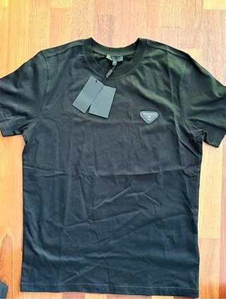Camiseta Prada Negra