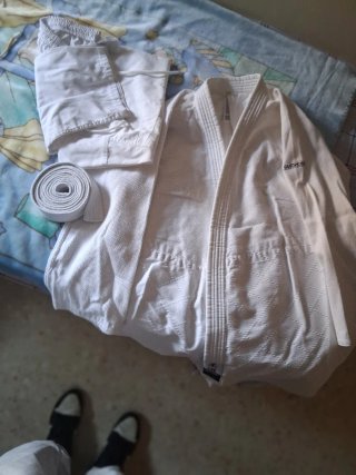 Kimono de Judo Outshock 180cm 550g (Pack completo)